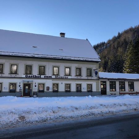 Отель Gasthof Zum Maurer Мариацелль Экстерьер фото
